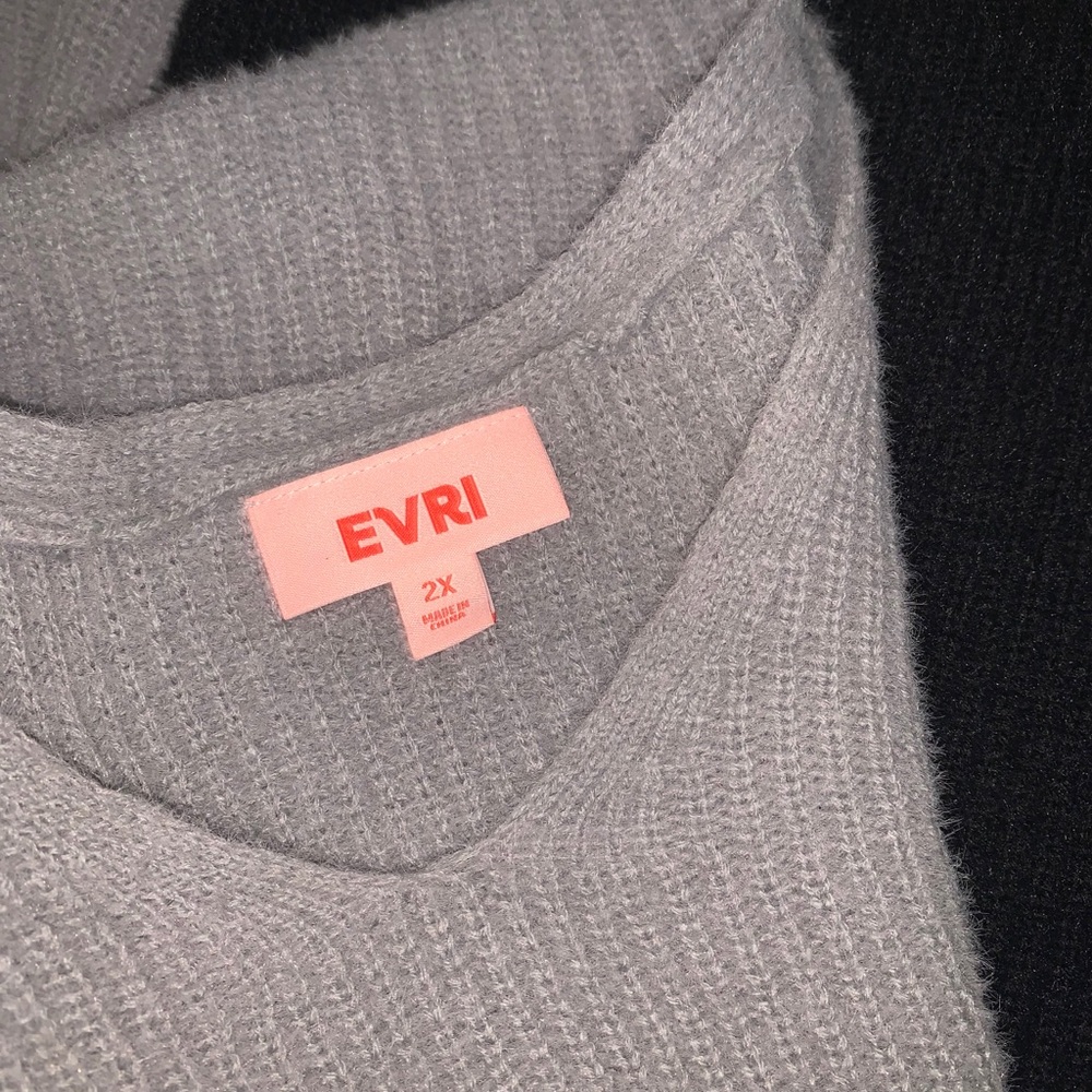 Oversized Sweater - Picture 2 of 2